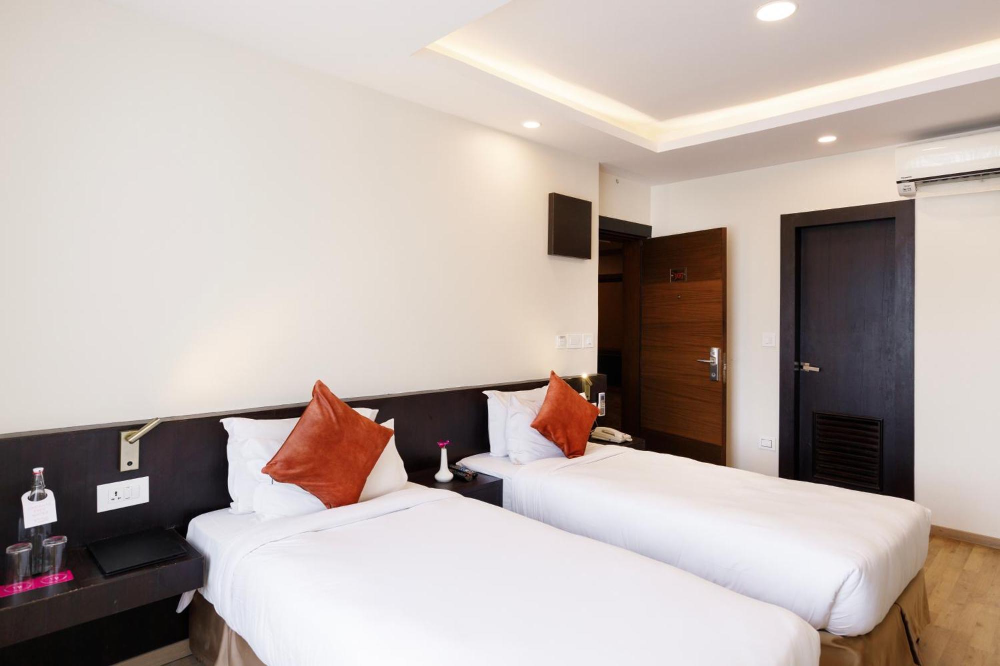 Hotel Sabrina, Kathmandu Buitenkant foto