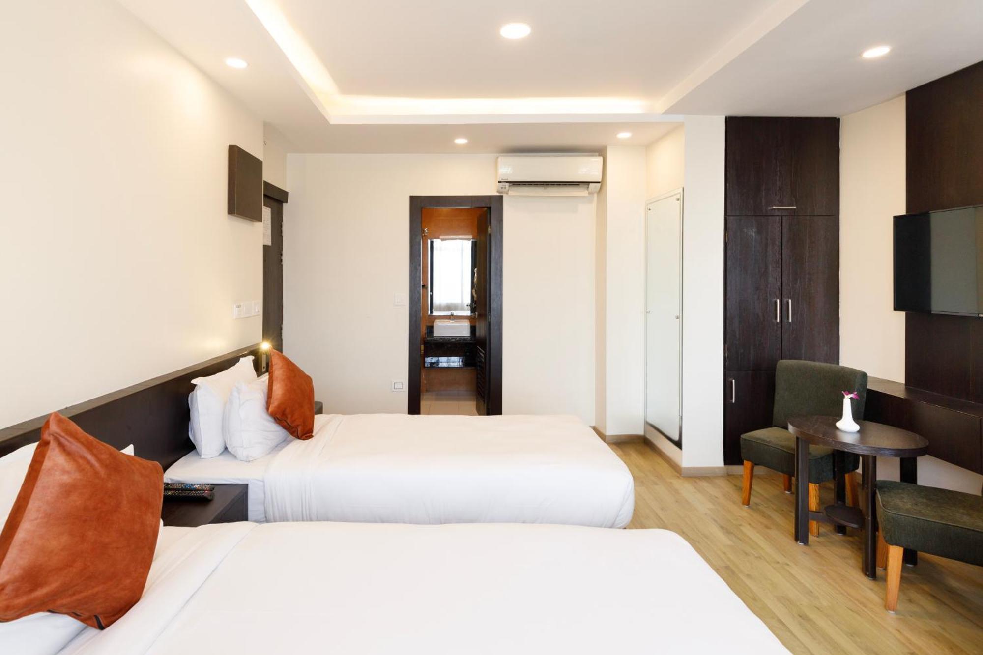 Hotel Sabrina, Kathmandu Buitenkant foto
